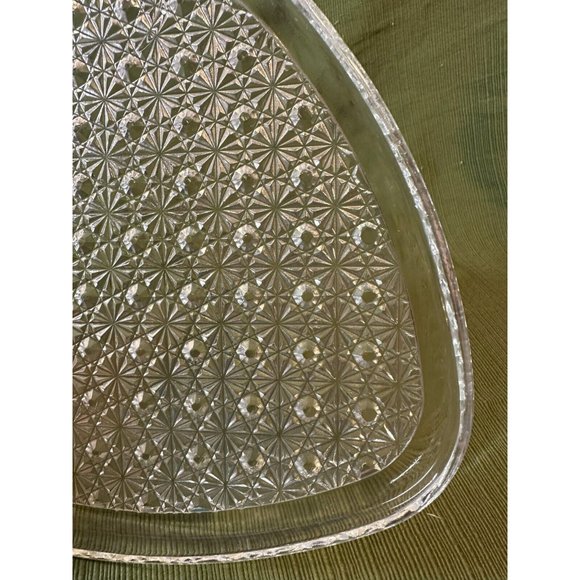 Vintage Indiana Glass Clear Daisy and Button Luncheon/Snack Plate and Cup Sets - Picture 6 of 9